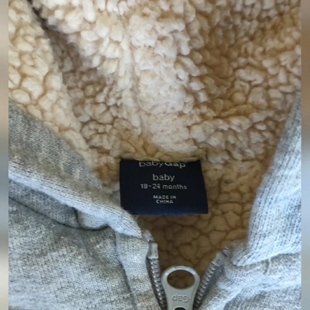 Baby Gap Sherpa lined jacket with hood - Picture 2 of 3